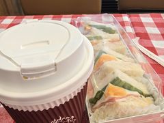 -红宝石·鲜奶小方·海派西点房(南丹店)