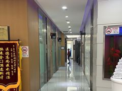 -雅悦齿科(顾村公园店)
