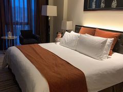 -鸿通城购物中心