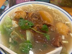 -彩虹站·香港烧腊茶餐厅