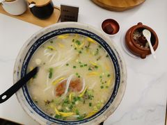 -新世界·过桥米线宴