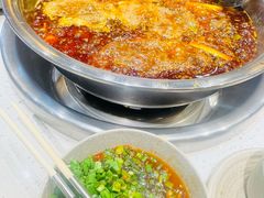 -肖肖酸萝卜鱼火锅(总店)