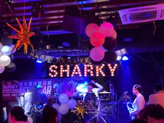 -鲨鱼美式餐厅酒吧Sharky