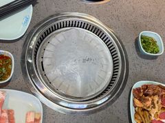 -金滏山·烤肉海鲜火锅自助(襄阳万达店)
