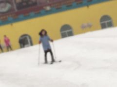 -采薇庄园四季滑雪场