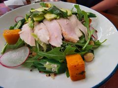 牛油果秋葵烧鸡沙拉-COMMUNE幻师(渔人码头店)