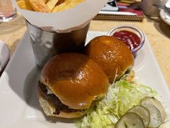 儿童餐汉堡-The Cheesecake Factory 芝乐坊餐厅(王府中環店)
