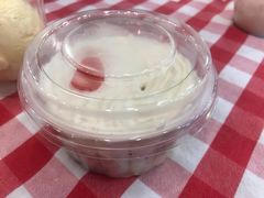 -红宝石·鲜奶小方·海派西点房(南丹店)