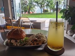 -三勾JJJ Burger&Coffee(梅溪湖店)