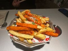 -春树下·树屋花房西餐厅(罍街AS1980店)