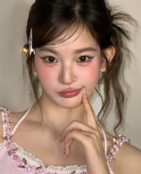 -明天见·化妆造型工作室