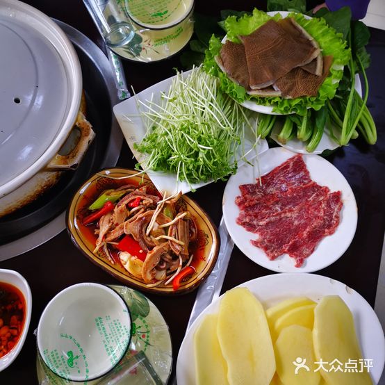 松记连锅汤(上中顺商业街区店)