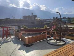 -喵屿·大理花园猫咖