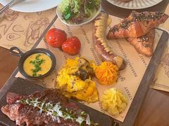 -Mark&Mars Restaurant