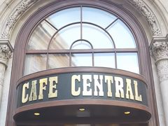 -中央咖啡馆