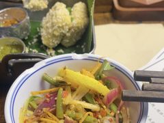 -银米·云南传统过桥米线(双廊黑金冠店)
