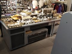 -三福时尚(三峡广场华夏银座店)