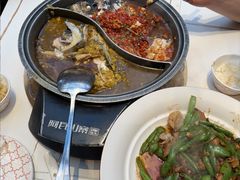-阿瓦山寨·湘菜现炒·剁椒鱼头王(咸阳总店)