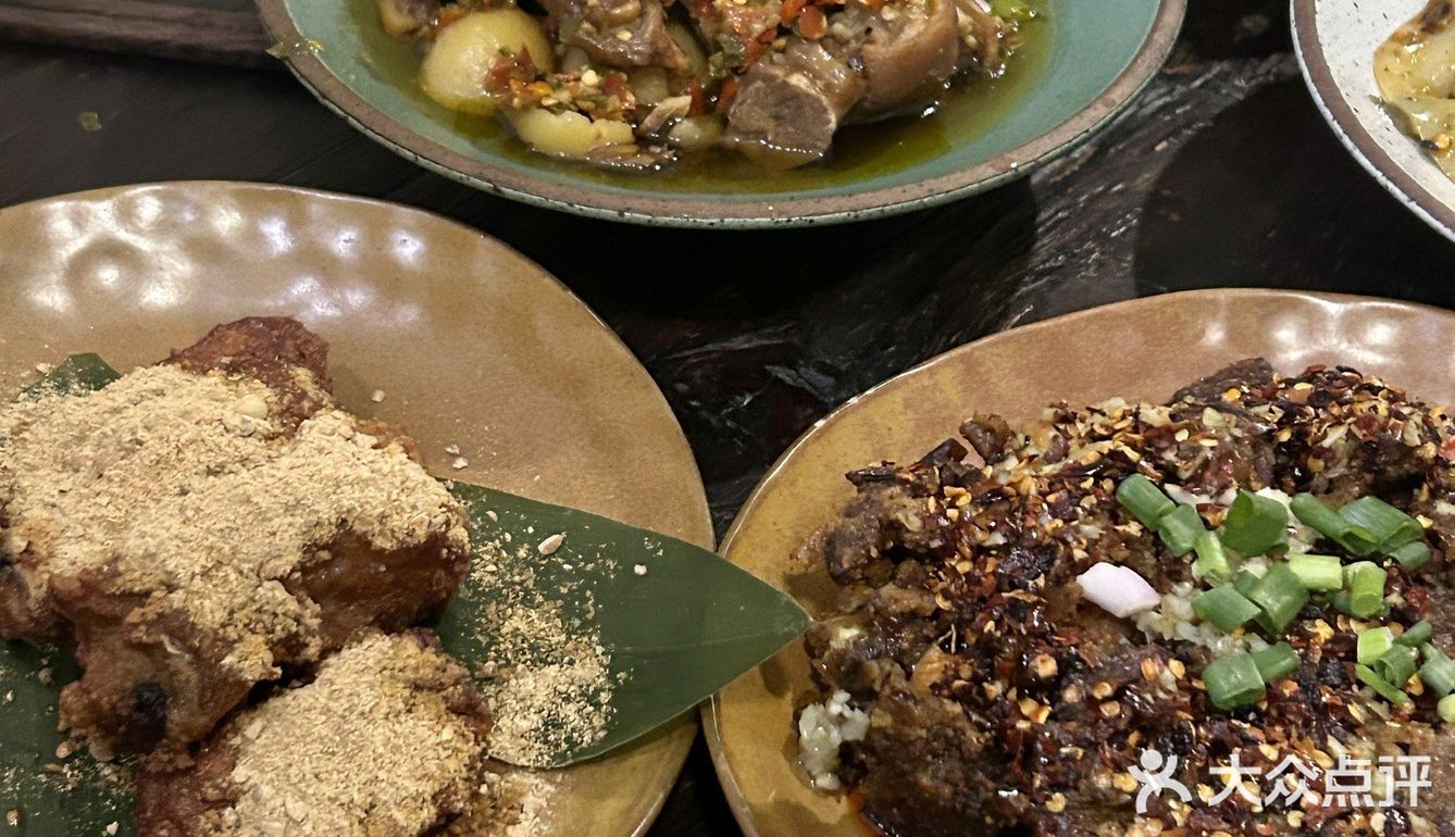 重庆探店｜烧椒皮蛋拌面 你是我的神！
