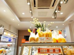 面包甜点陈列柜-沁园(南坪上海城店)