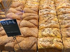 -Dough&Joe团憩(瑞虹天地月亮湾店)