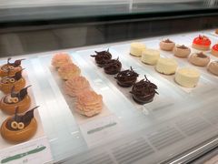 -潮一不贰·法式甜品·生日蛋糕·西式简餐(外滩店)