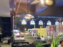 大堂-何师烧烤Pro ·江湖川菜·小龙虾·精酿(太古里旗舰店)