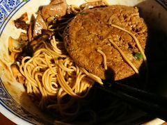 -沪西老弄堂面馆(定西路店)