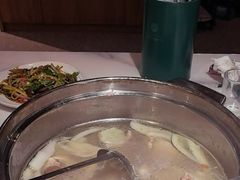 -三个椰子·现砍椰子鸡(金源CBD店)