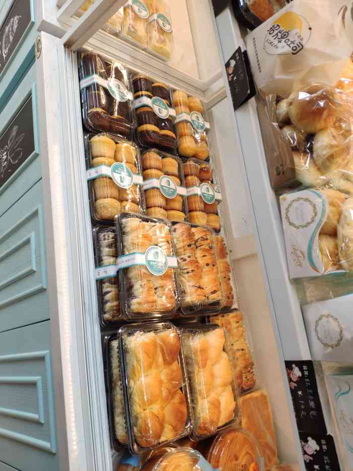 麦甜手工烘焙(束河店)-"束河古镇里面的一家店,正好那天去古镇玩玩.