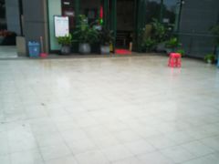 -瓜西西重庆火锅(花溪店)