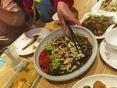 -小镇大厨新概念复合中餐厅(万达广场大连高新店)
