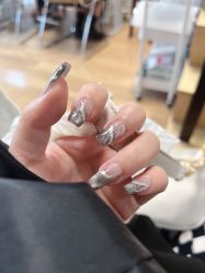 -UGIRL有个美甲