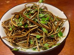 香椿苗拌豆腐丝-前门故事烤鸭店(十里河店)