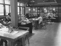 -阅西安新华书店(翠华南路店)