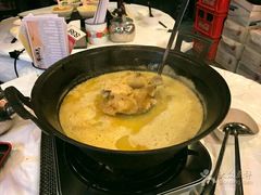 -鲜入围煮花胶鸡海鲜火锅