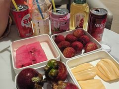 -涨巢·潮玩水疗局