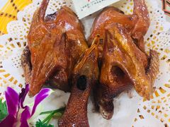 中山石岐冰皮乳鸽-津津菜馆(绝没分店)