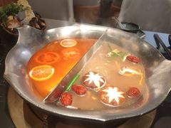 -湊湊火锅·茶憩(颐堤港店)