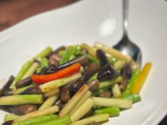 -海派悦庭·海胆烧麦·新融合菜(凯德广场店)