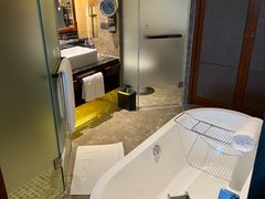 -三亚湾海居铂尔曼度假酒店