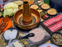 -洞庭洲·防空洞火锅·铜锅涮肉·烧烤(新百广场店)