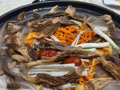 -九寨特色牦牛肉汤锅 羊肉汤锅