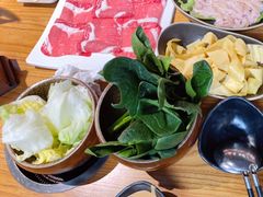 -呷哺呷哺 黄金牧场 (新中关购物中心店)