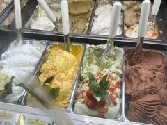 -Gelateria Dondoli