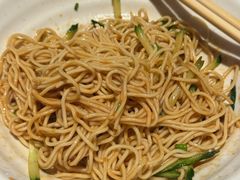 -肥肥虾庄·金牌油焖大虾(汉街SKP店)