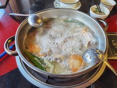 -老石黑山羊毛驴肉火锅(金凯广场店)