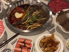 -茅草房·河畔园林火锅