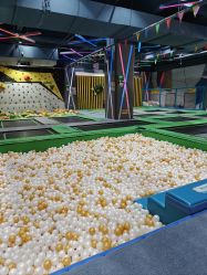 -反弹蹦床公园·亲子乐园·团建·派对(尚品奥莱店)