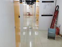 -安东易迷你自助仓储寄存仓库(草桥店)